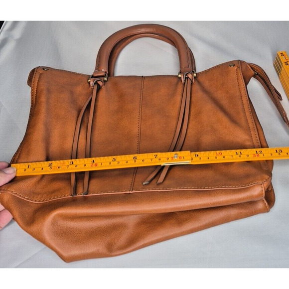 Universal Thread Goods Co. Tan Faux Leather Purse Handbag M Pockets Zip Closure - Picture 10 of 11